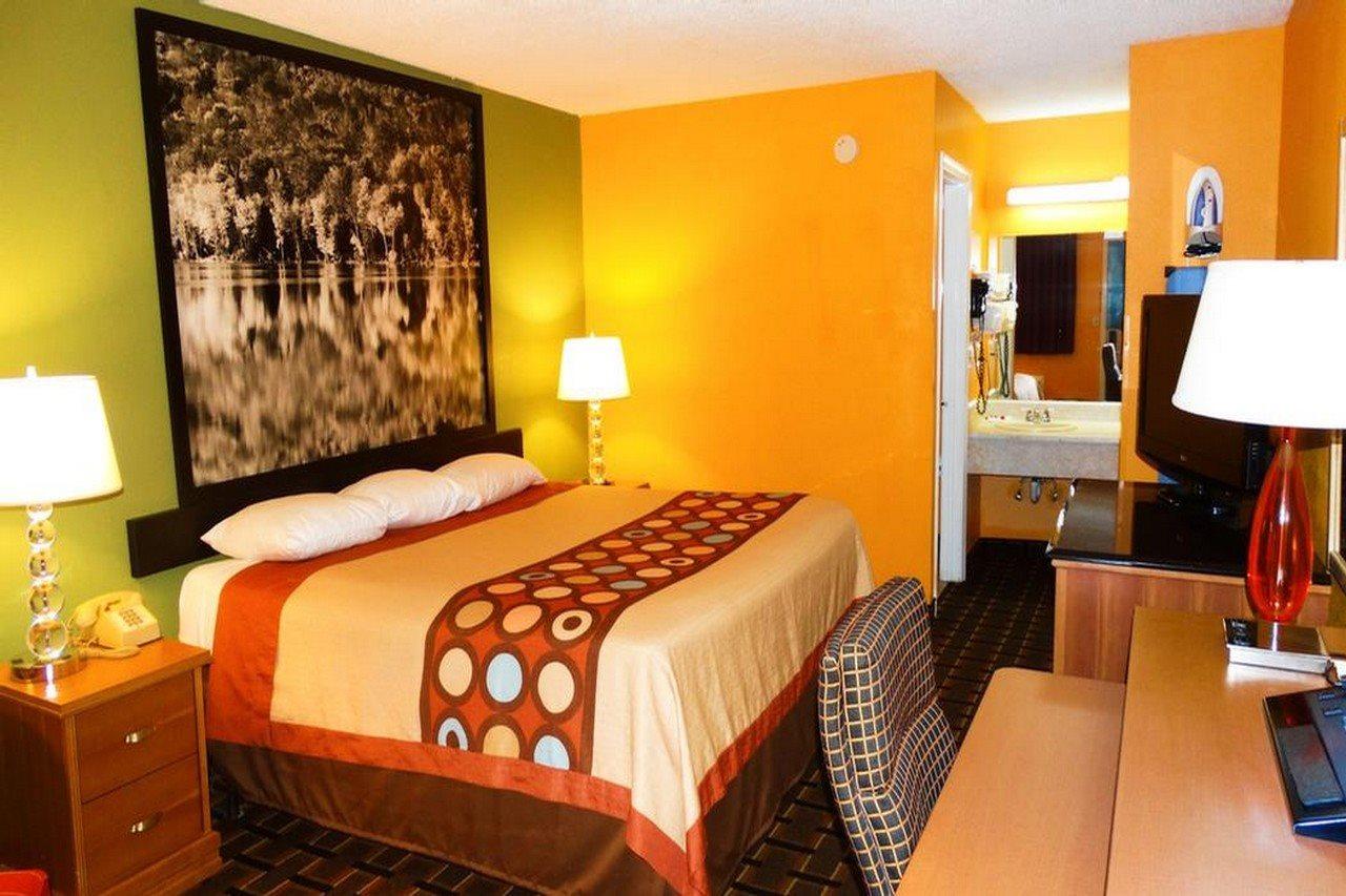 Americas Best Value Inn Darien Exterior photo