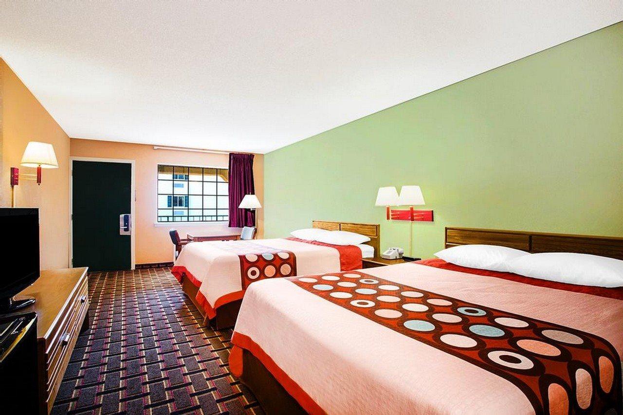 Americas Best Value Inn Darien Exterior photo