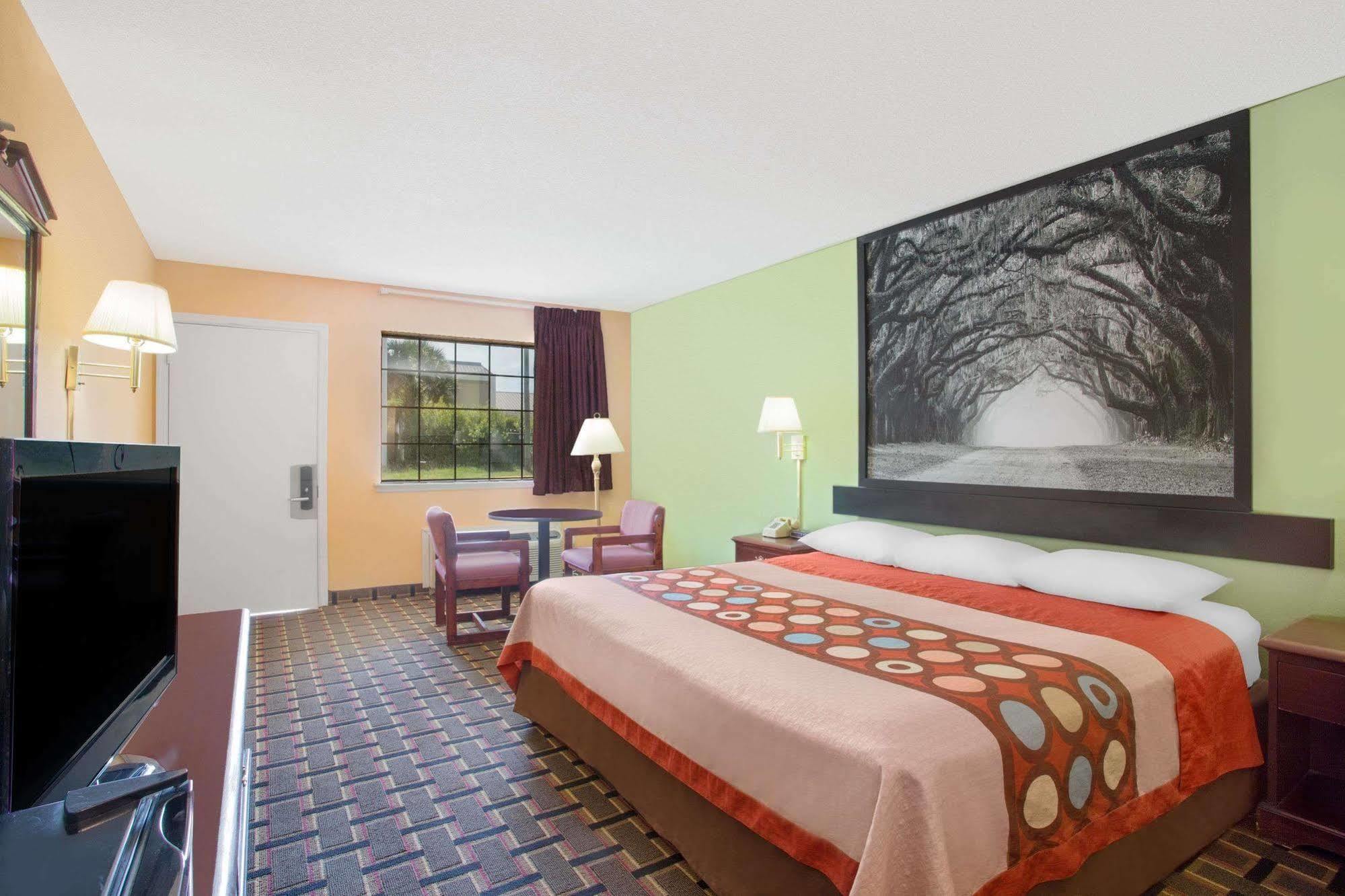 Americas Best Value Inn Darien Exterior photo