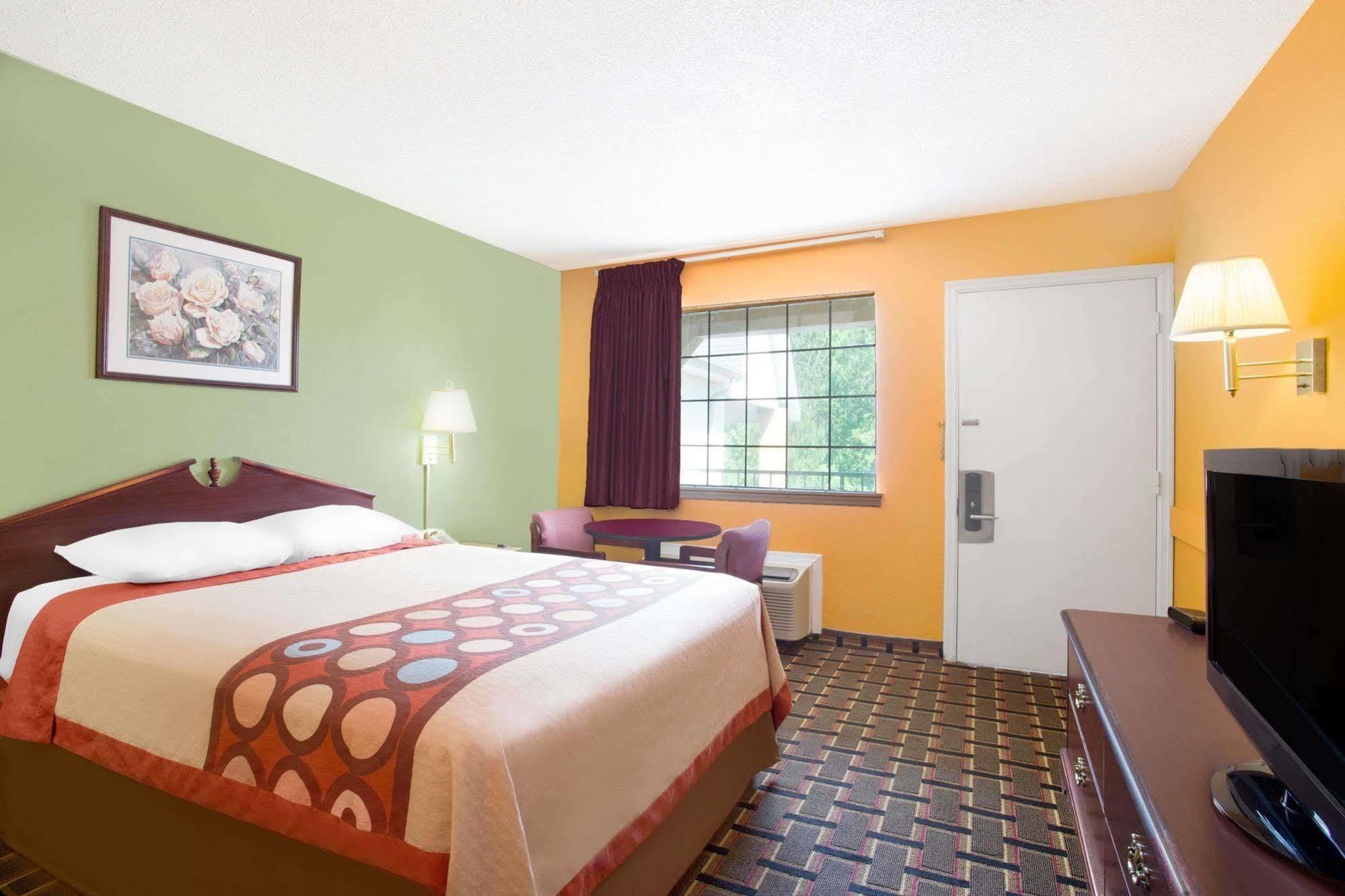 Americas Best Value Inn Darien Exterior photo